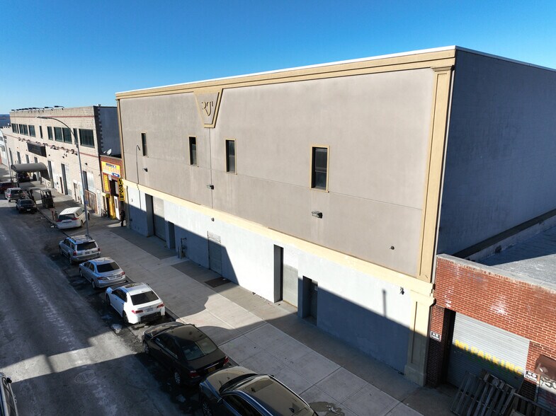 More Photos Of 255 47th St, Brooklyn Warehouse For Lease