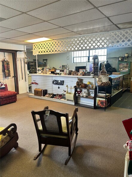 More Photos Of 3903 Main St, Middleburg Restaurant For Sale