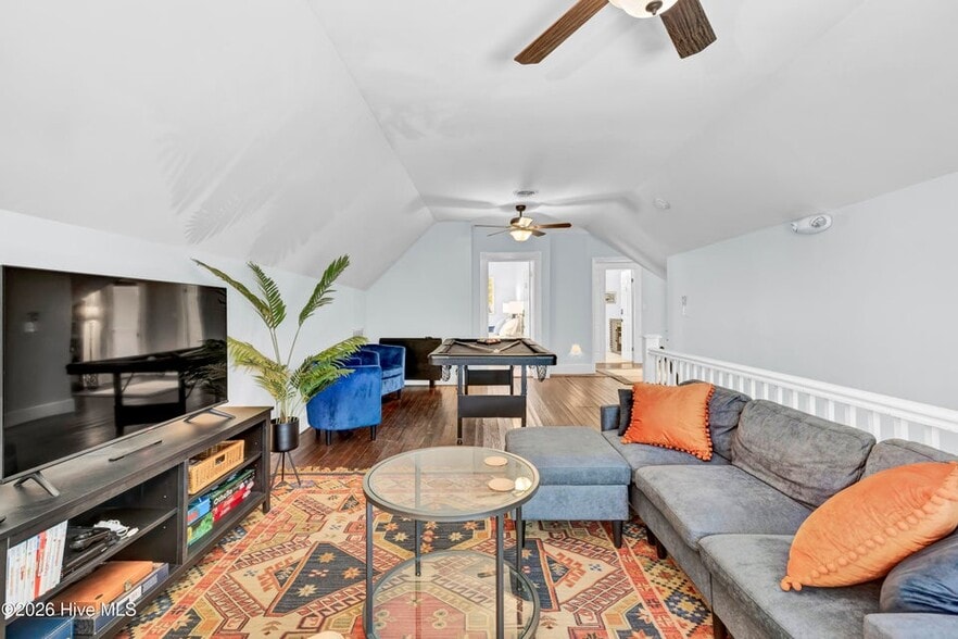 More Photos Of 412 S 3rd St, Wilmington Hospitality For Sale