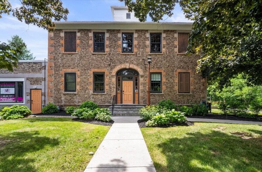 Primary Photo Of 16 Mendon-Ionia Rd, Mendon Freestanding For Lease