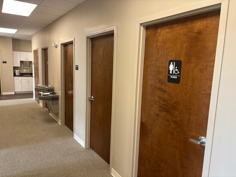 More Photos Of 6225 Greenlee St, Arlington Office For Sale