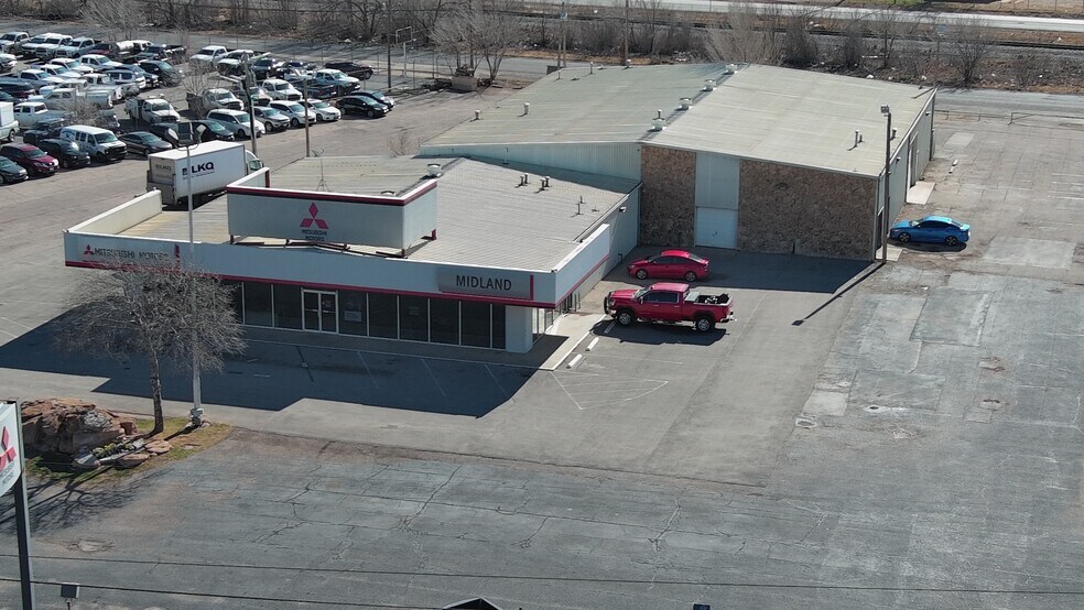 More Photos Of 3915 W Wall St, Midland Auto Dealership For Sale