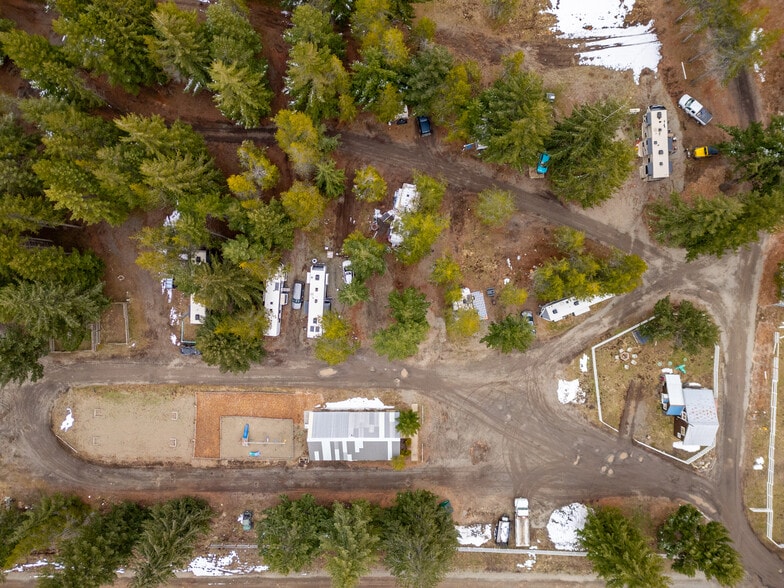 More Photos Of 180 Silver Ridge Ranch Rd, Easton Trailer Camper Park For Sale