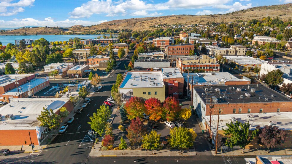 More Photos Of 125 S 6th St, Klamath Falls Flex For Sale
