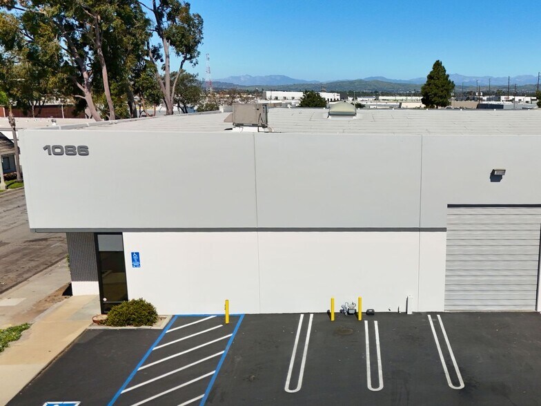 More Photos Of 1060-1072 N Kraemer Pl, Anaheim Manufacturing For Lease