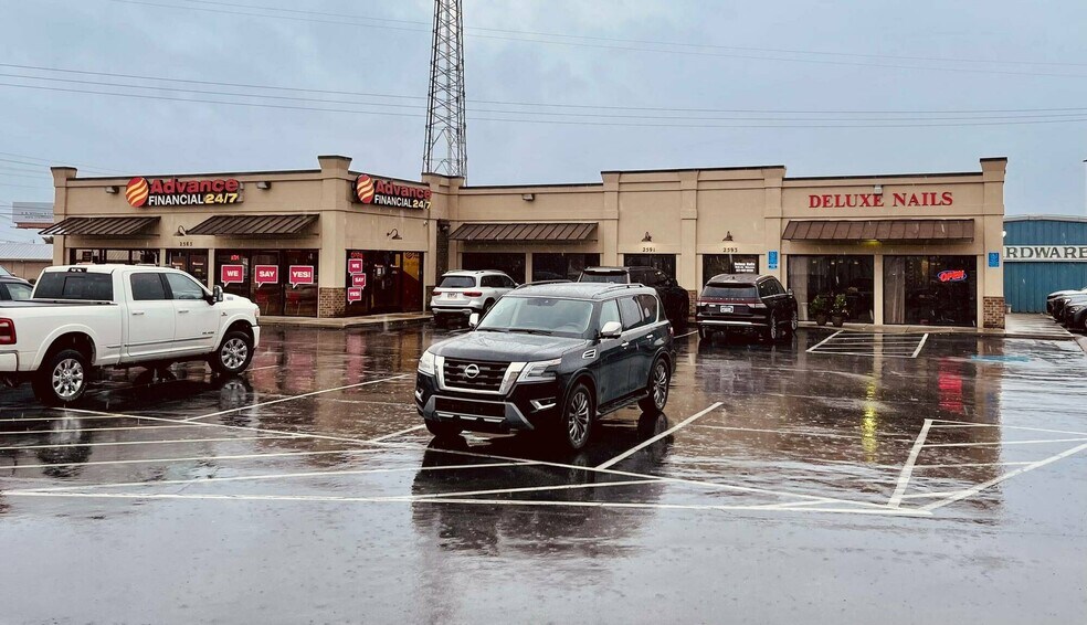 More Photos Of 2585 Decherd Blvd, Decherd Storefront For Lease