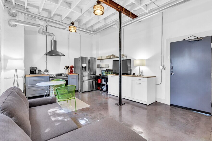 More Photos Of 12461 Veterans Memorial Hwy, Douglasville Loft Creative Space For Lease