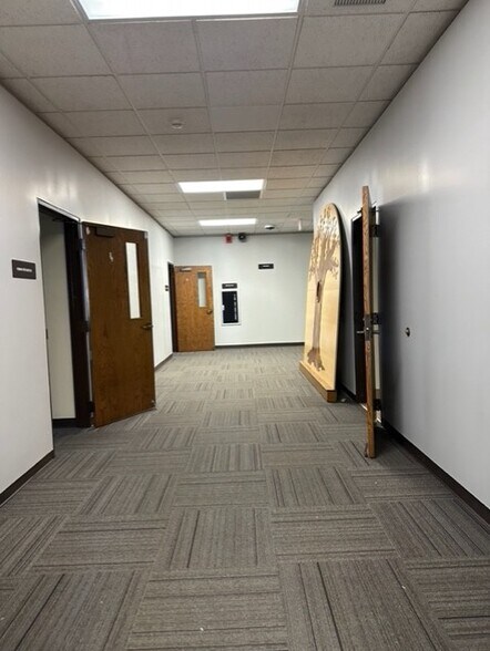 More Photos Of 200 E North St, Crown Point Office For Lease