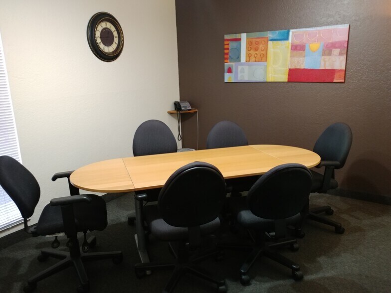 More Photos Of 2942 N 24th St, Phoenix Office Residential For Lease