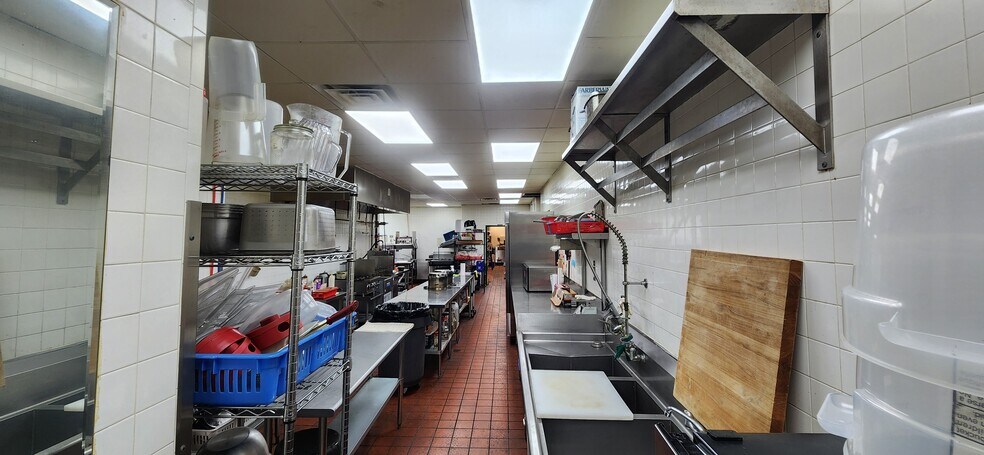 More Photos Of 14225 Jones St, Lavonia Restaurant For Sale