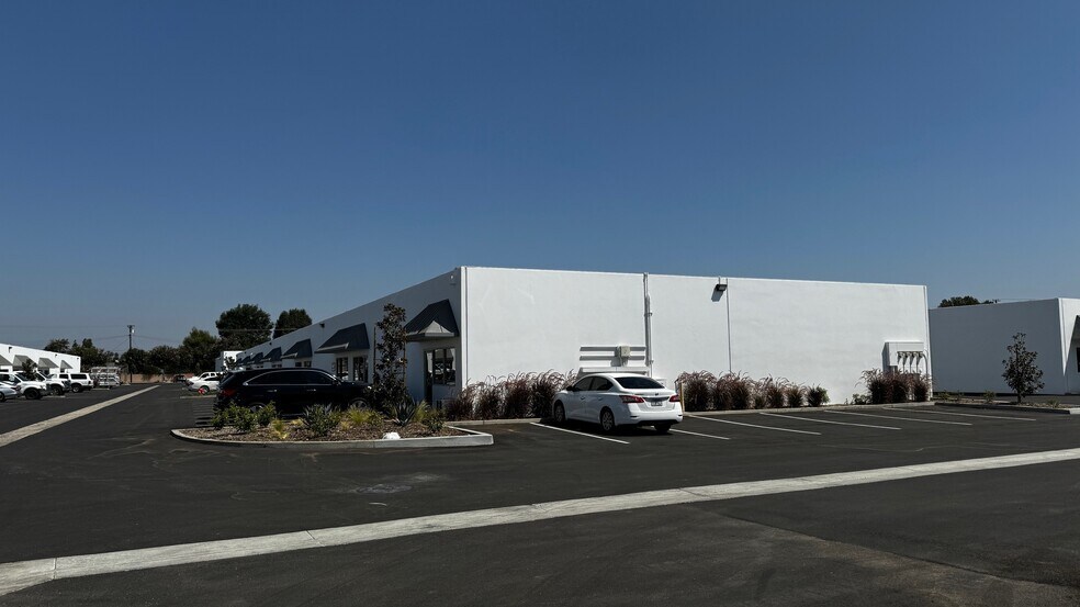 More Photos Of 2372 N Glassell St, Orange Unknown For Lease