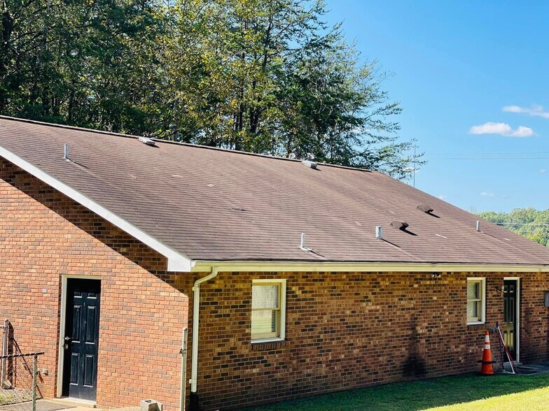 More Photos Of 301 W Main St, Stoneville Office For Sale