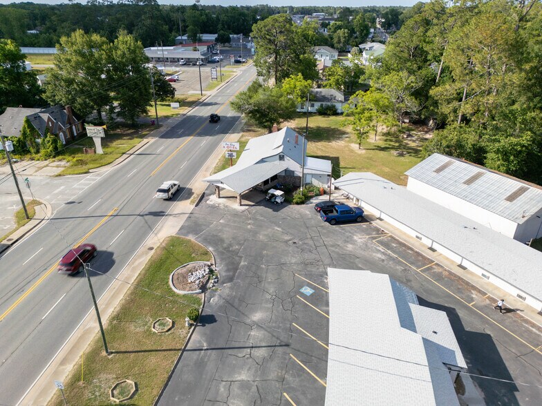 More Photos Of 539 S Main St, Baxley Hotel For Sale