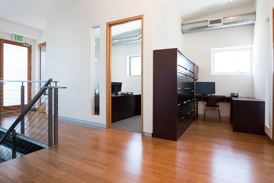 More Photos Of 215-237 California St, El Segundo Loft Creative Space For Lease