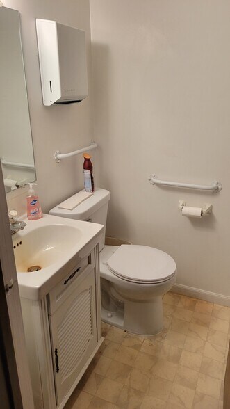 More Photos Of 205 North St, Morenci Medical For Sale