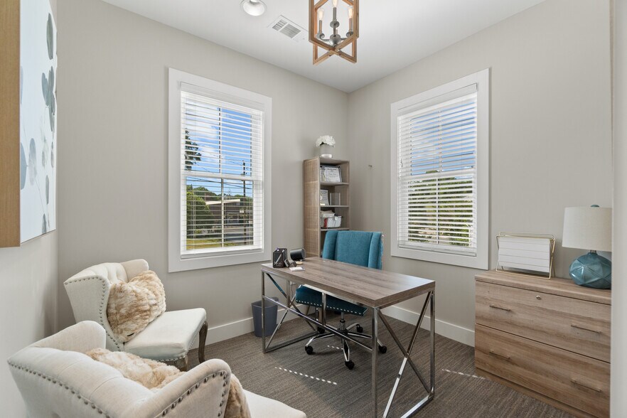 More Photos Of 135 Confederate St, Fort Mill Office Residential For Lease