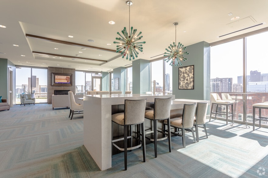 More Photos Of 1701 Payne St, Dallas Apartments For Lease