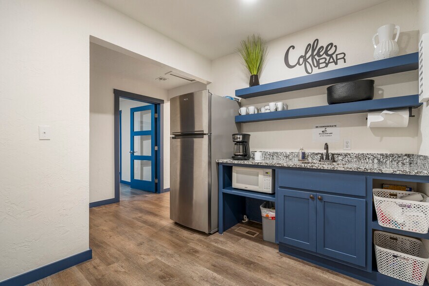 More Photos Of 1823 W 51st St, Tulsa Freestanding For Sale