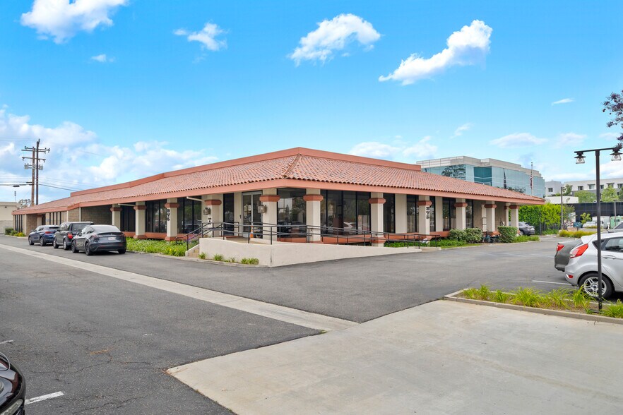 Primary Photo Of 275 E Baker St, Costa Mesa Office For Sale