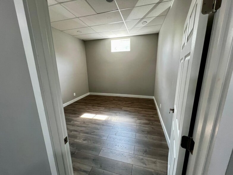 More Photos Of 6450 E Hancock St, Detroit Warehouse For Sale