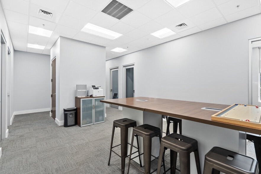 More Photos Of 116 Mc Davis Blvd, Santa Rosa Beach Office For Lease