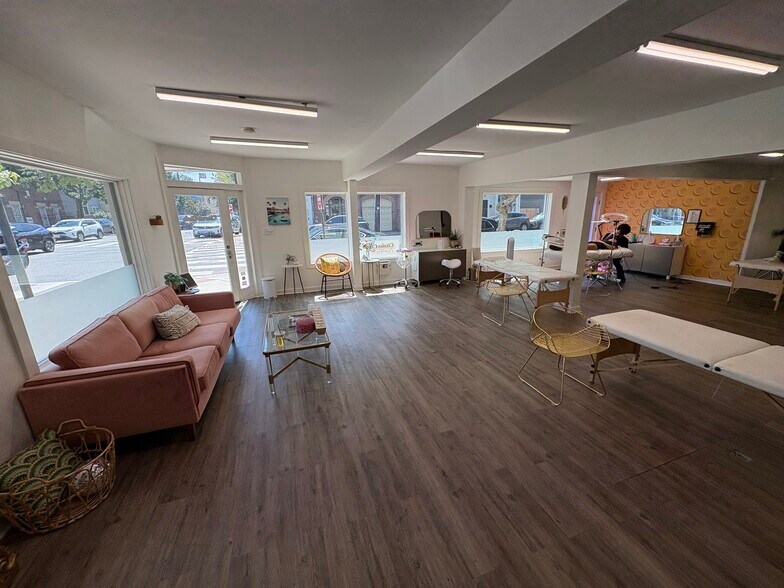 More Photos Of 300 N Patrick St, Alexandria Apartments For Sale