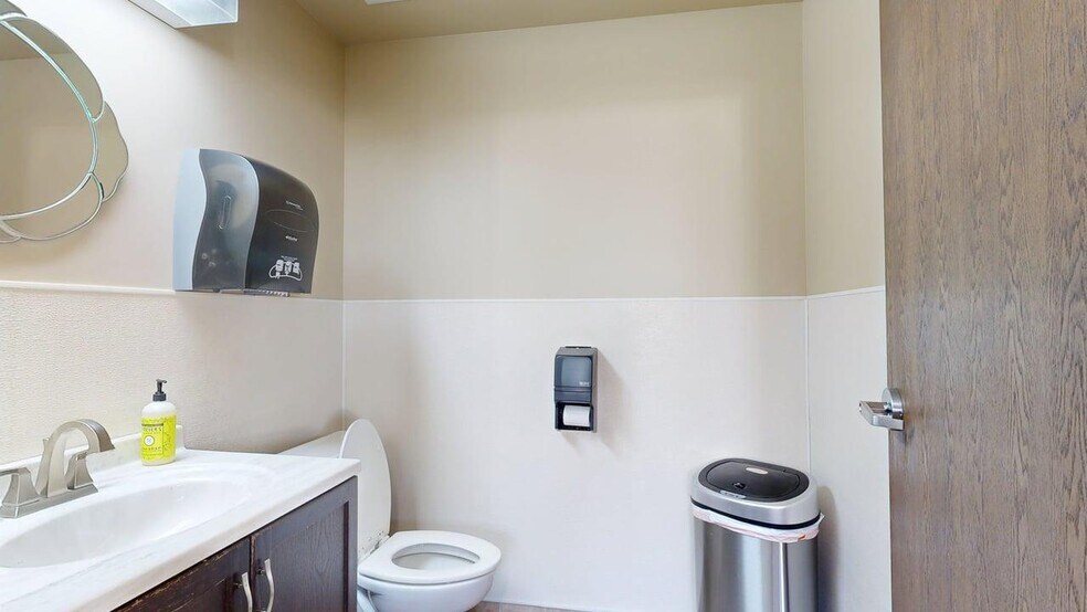 More Photos Of 1668 Gleneagles Blvd, Billings Office For Sale