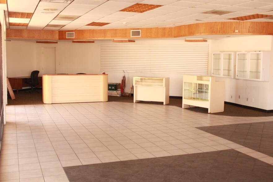 More Photos Of 83407 US Highway 111, Indio Auto Dealership For Sale