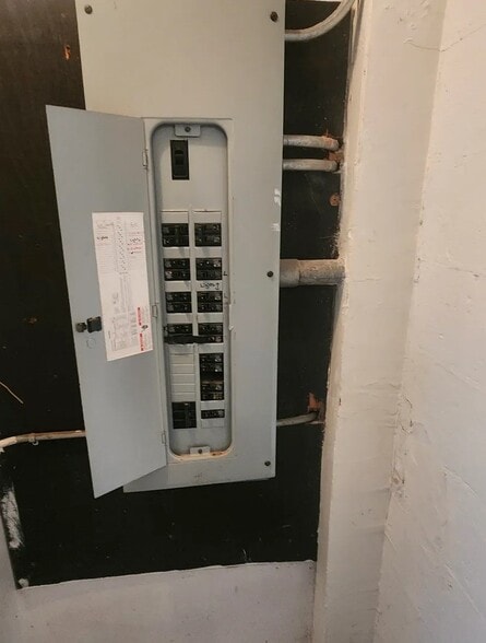 More Photos Of 3753 N Harlem Ave, Chicago Storefront For Sale