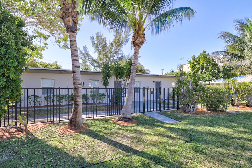More Photos Of 741 Hibiscus Ave, Pompano Beach Apartments For Sale