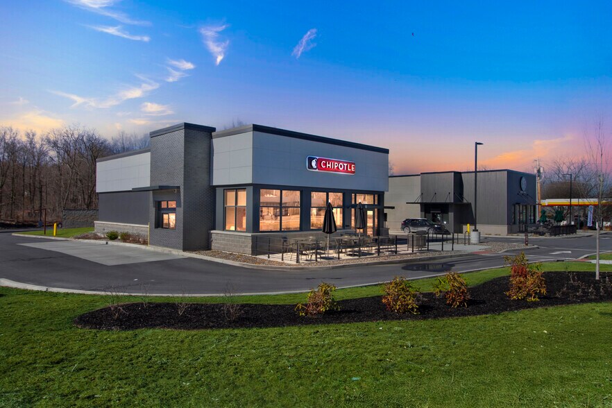 More Photos Of 106 Northside Dr, Bennington Restaurant For Sale