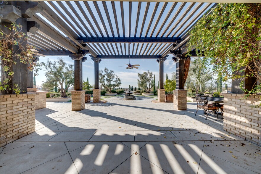 More Photos Of 16073 Highway 65, Bakersfield Winery Vineyard For Sale