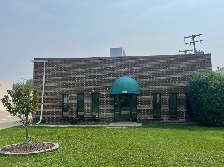 More Photos Of 686 Minnesota Dr, Troy Warehouse For Sale