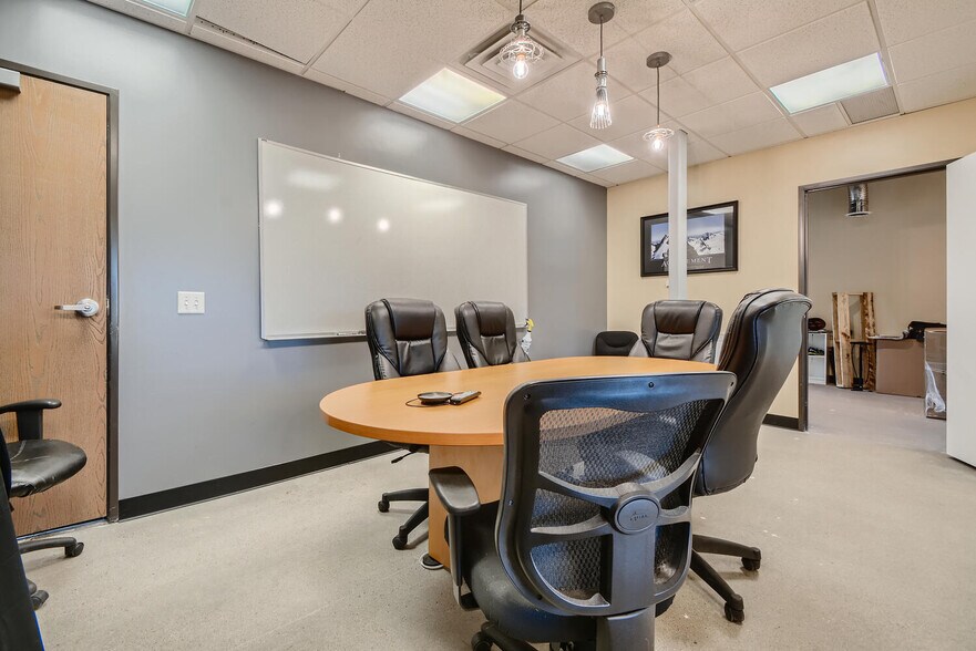 More Photos Of 1211 Avery St, Golden Office For Lease