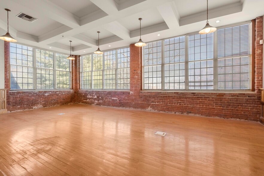 More Photos Of 495 Blake St, New Haven Office For Lease