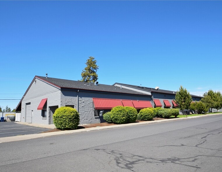 Primary Photo Of 742-746 SE Glenwood Dr, Bend Manufacturing For Lease