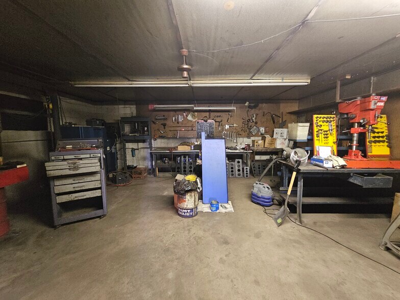 More Photos Of 105 N Mable St, Pinconning Industrial For Sale