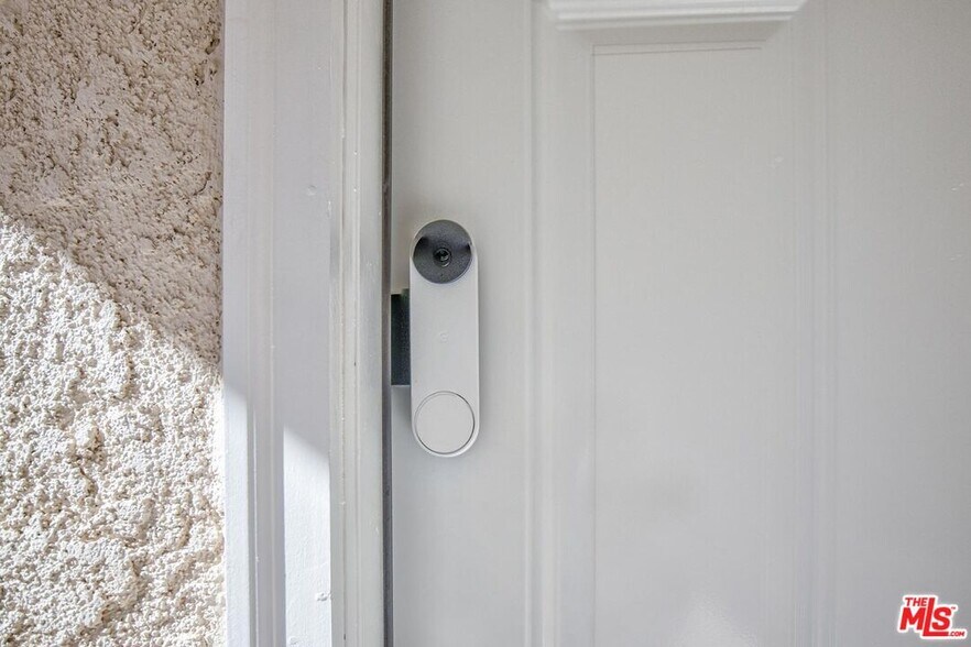 More Photos Of 158 N Edgemont St, Los Angeles Multifamily For Sale