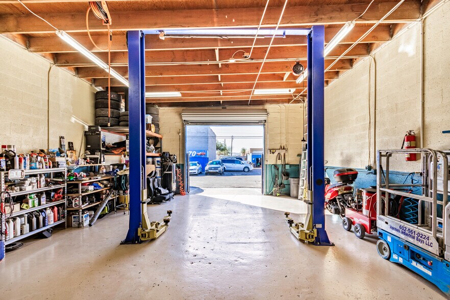 More Photos Of 4105 E University Dr, Phoenix Service For Lease