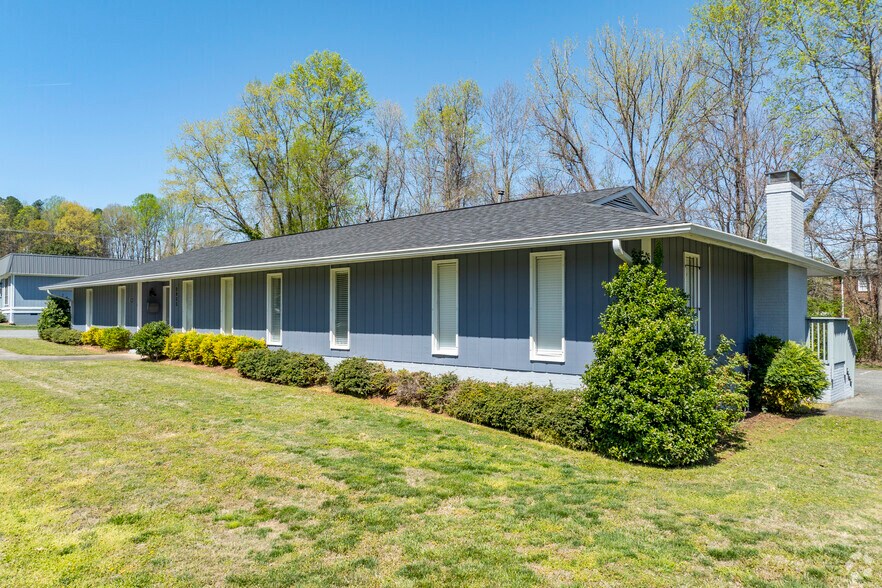 More Photos Of 2922 Audrey Dr, Gastonia Office For Lease