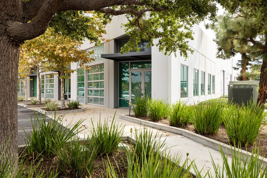 More Photos Of 9550 Research Dr, Irvine Research And Development For Sale