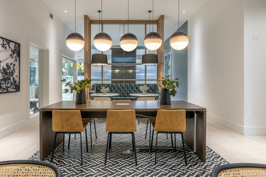 More Photos Of 3850 N Mississippi Ave, Portland Apartments For Lease