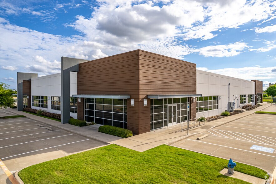 More Photos Of 5625-5633 W Spring Creek Pky, Plano Unknown For Lease