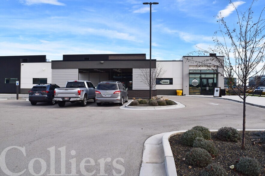 More Photos Of 2900 W Excursion Ln, Meridian Storefront Retail Office For Sale