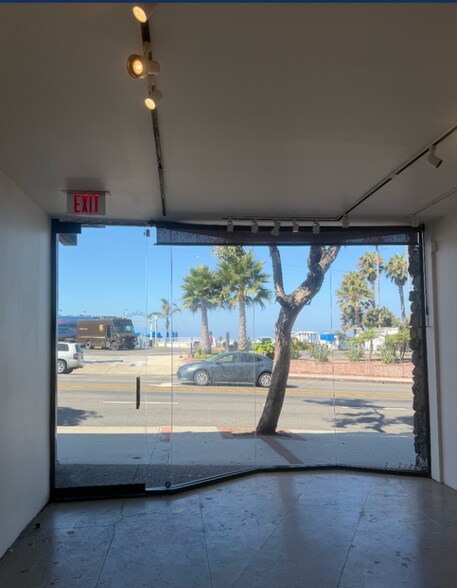 More Photos Of 570 S Coast Hwy, Laguna Beach Storefront For Lease