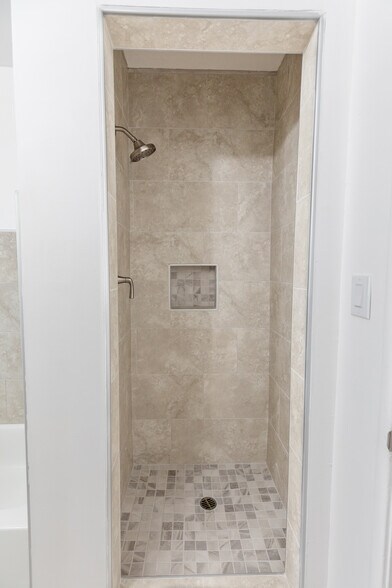 More Photos Of 1720 N St, Sacramento Apartments For Sale