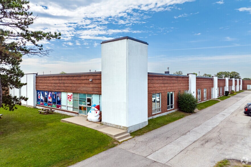 Primary Photo Of 1100 Invicta Dr, Oakville Light Manufacturing For Lease