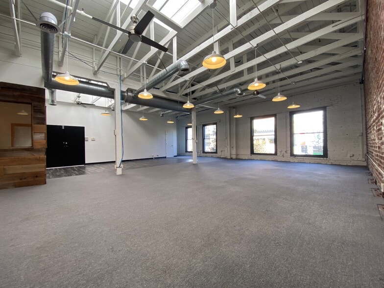 More Photos Of 230-236 8th St, San Francisco Light Manufacturing For Lease