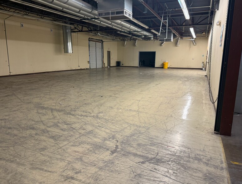More Photos Of 2300 Race St, Fort Worth Warehouse For Lease