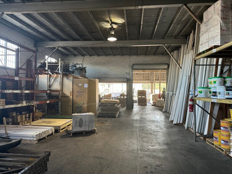 More Photos Of 4318 S Manhattan Ave, Tampa Warehouse For Lease